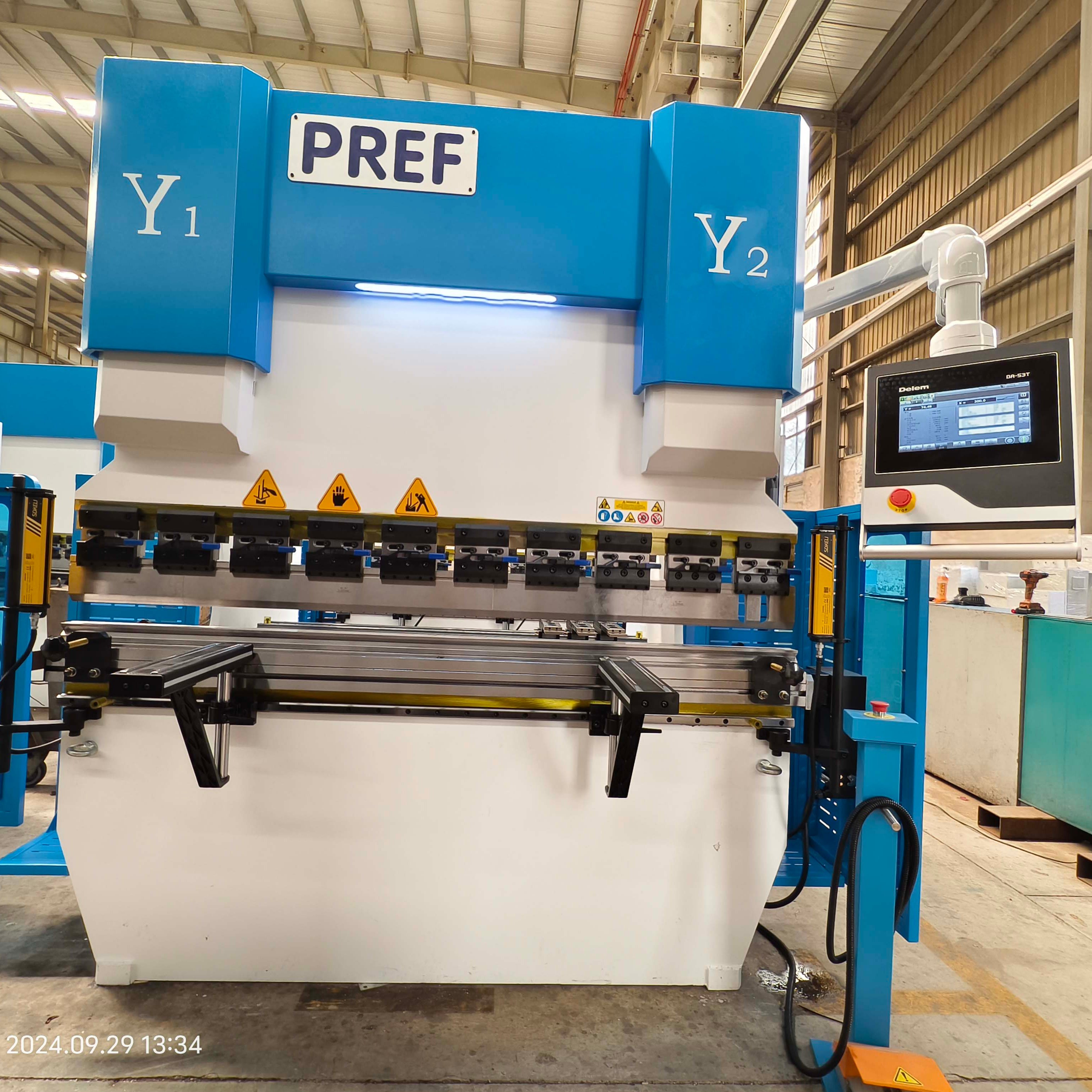 PREF 60 100 Ton 200 Ton 300 Ton 2.5 3.2 Meter Sheet Metal Stainless Steel Carbon Steel Aluminium Hydraulic CNC Press Brake